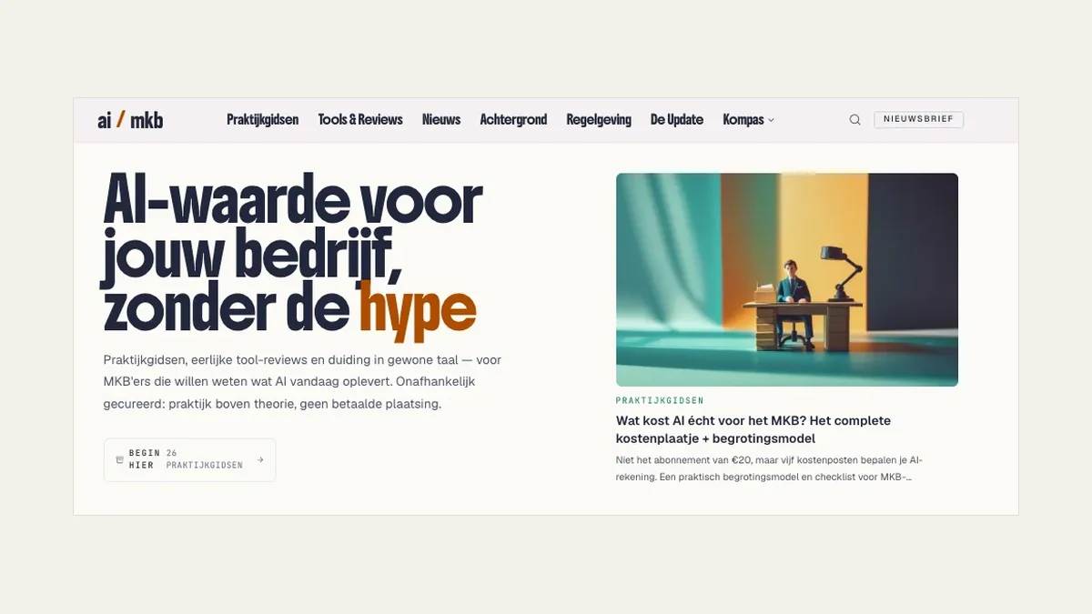 Schermafbeelding van de homepage van AI Platform MKB (aiplatformmkb.nl) met de titel 'AI-waarde voor jouw bedrijf, zonder de hype' en de praktijkgidsen.